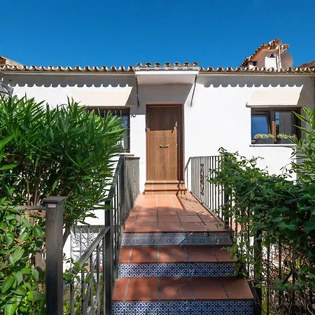 Xpce Jazmines De Nueva Andalucia Hébergement de vacances